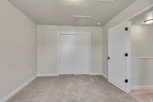 6888 W Holly Dr, West Jordan, UT 84081 - Photo 14