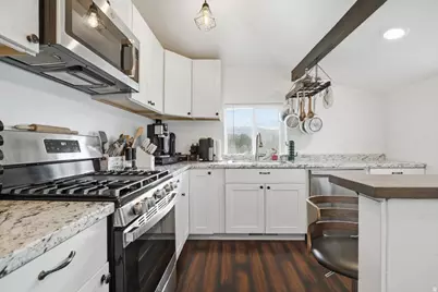 30 N 300 E, Hyrum, UT 84319 - Photo 8