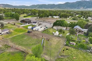 30 N 300 E, Hyrum, UT 84319 - Photo 20