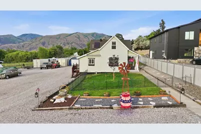 30 N 300 E, Hyrum, UT 84319 - Photo 22