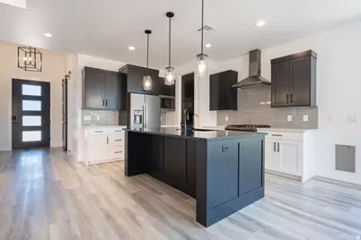 2095 S Franklin Dr, Washington, UT 84780 - Photo 12