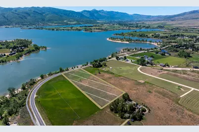 576 N 7100 E, Huntsville, UT 84317 - Photo 1