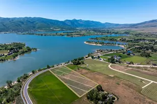 576 N 7100 E, Huntsville, UT 84317 - Photo 1