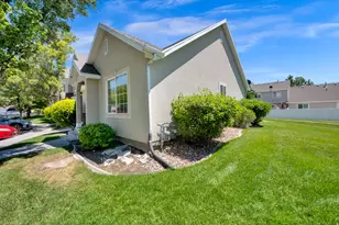 3121 W Davencourt Loop N, Lehi, UT 84043 - Photo 2
