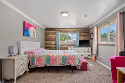 11259 S Crescent Park Cir #172, Sandy, UT 84070 - Photo 2