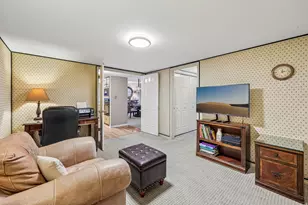 426 S 1000 E, Salt Lake City, UT 84102 - Photo 22
