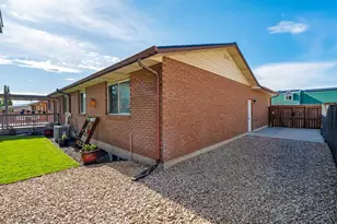 1380 Eastpoint Dr, Sandy, UT 84092 - Photo 22