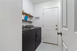 1380 Eastpoint Dr, Sandy, UT 84092 - Photo 38