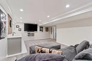 1380 Eastpoint Dr, Sandy, UT 84092 - Photo 26