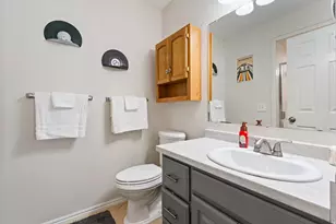 1380 Eastpoint Dr, Sandy, UT 84092 - Photo 36