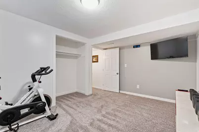 1380 Eastpoint Dr, Sandy, UT 84092 - Photo 28