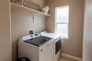 149 E Crescent Pine Ln, Sandy, UT 84070 - Photo 16