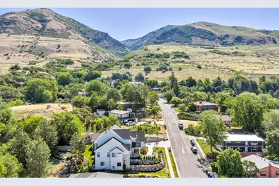709 E 200 S, Centerville, UT 84014 - Photo 70