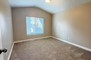 6784 S 950 E, Midvale, UT 84047 - Photo 10