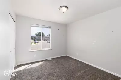 5277 S 3750 W, Roy, UT 84067 - Photo 16