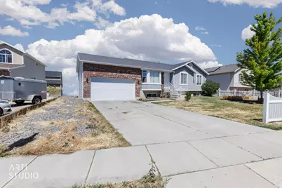 5277 S 3750 W, Roy, UT 84067 - Photo 2