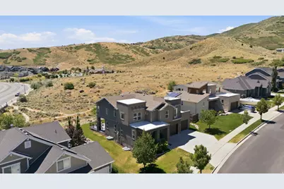 5039 Ambermont Dr W, Herriman, UT 84096 - Photo 52