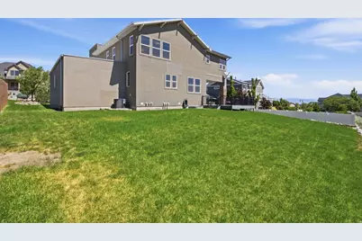 5039 Ambermont Dr W, Herriman, UT 84096 - Photo 44