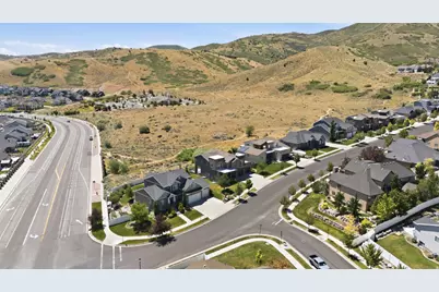 5039 Ambermont Dr W, Herriman, UT 84096 - Photo 54