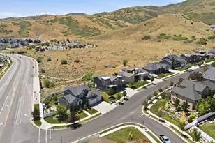 5039 Ambermont Dr W, Herriman, UT 84096 - Photo 54