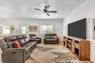 2079 W 1715 Ct S, West Haven, UT 84401 - Photo 24