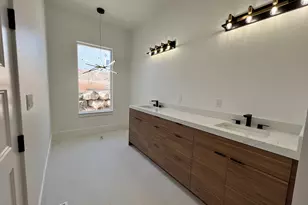 68 N Lions Head Dr, Washington, UT 84780 - Photo 32