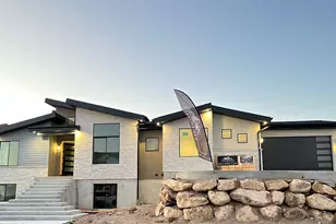 68 N Lions Head Dr, Washington, UT 84780 - Photo 2
