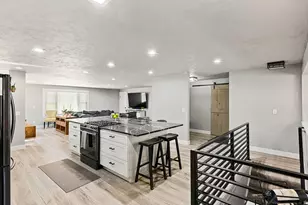 10446 S Weeping Willow Dr, Sandy, UT 84070 - Photo 8