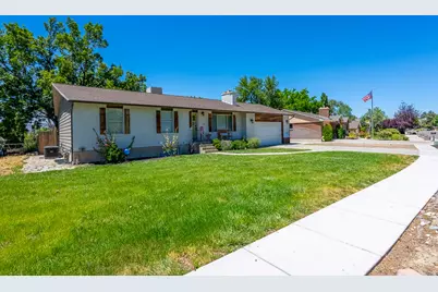 10446 S Weeping Willow Dr, Sandy, UT 84070 - Photo 2