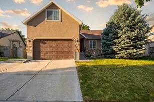 7721 N Ruby Valley Dr W, Eagle Mountain, UT 84005 - Photo 2