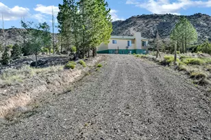 230 N 300 E, Bicknell, UT 84715 - Photo 2