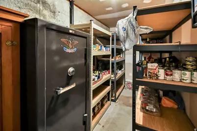230 N 300 E, Bicknell, UT 84715 - Photo 32