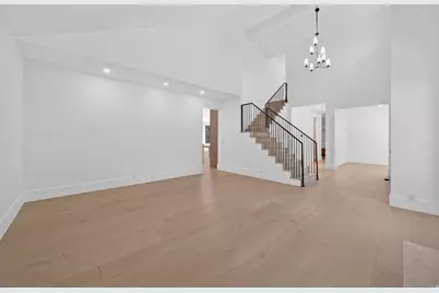 8037 S Royal Ln, Sandy, UT 84093 - Photo 10