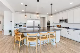 2022 N Wild Hyacinth Dr., Saratoga Springs, UT 84045 - Photo 2