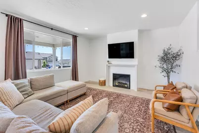 2022 N Wild Hyacinth Dr, Saratoga Springs, UT 84045 - Photo 8