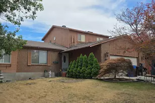 7339 S 1710 E, Cottonwood Heights, UT 84121 - Photo 1