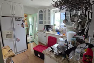 7339 S 1710 E, Cottonwood Heights, UT 84121 - Photo 12