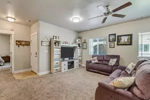 1851 N Crest Rd, Saratoga Springs, UT 84045 - Photo 8