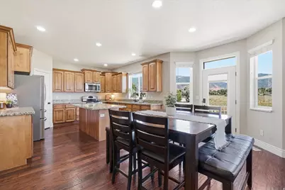 757 W Mare Cir, Kaysville, UT 84037 - Photo 6
