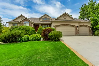 11493 N Flowering Plum Ln, Highland, UT 84003 - Photo 2