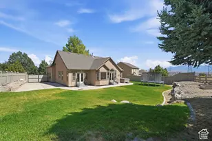 7422 Castle Rock Rd, Eagle Mountain, UT 84005 - Photo 32