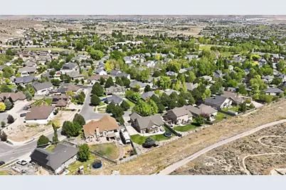 7422 Castle Rock Rd, Eagle Mountain, UT 84005 - Photo 40