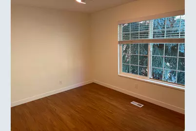 8957 S Powderhorn Ct E, Sandy, UT 84093 - Photo 12