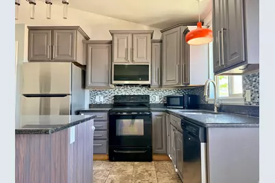 754 S 1050 W, Tooele, UT 84074 - Photo 6