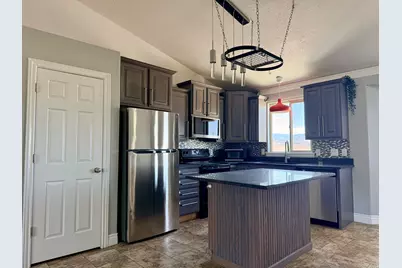 754 S 1050 W, Tooele, UT 84074 - Photo 4