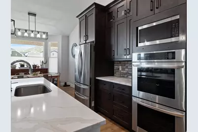 377 S Corner View Dr, Tooele, UT 84074 - Photo 8