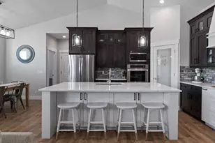 377 S Cor Vw Dr, Tooele, UT 84074 - Photo 6