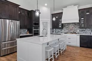 377 S Cor Vw Dr, Tooele, UT 84074 - Photo 4