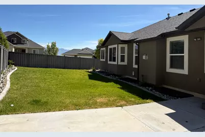 7081 N Hollow View Ct, Eagle Mountain, UT 84005 - Photo 36