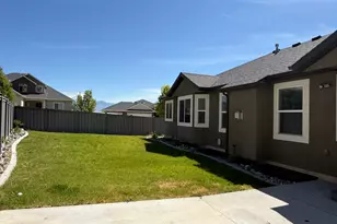 7081 N Hollow View Ct, Eagle Mountain, UT 84005 - Photo 36
